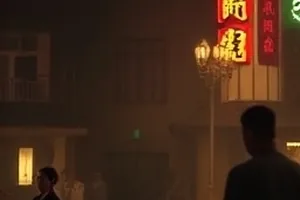《深蓝色的信》摊开信纸与蓝色墨水的桌面画面